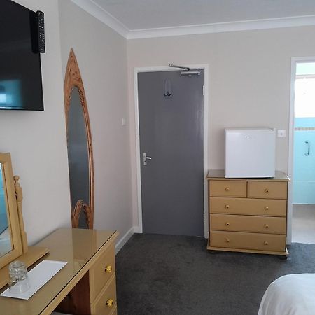 Relax At Rosscourt Guest House-Free On Site Parking (Adults Only) Bournemouth Exteriör bild