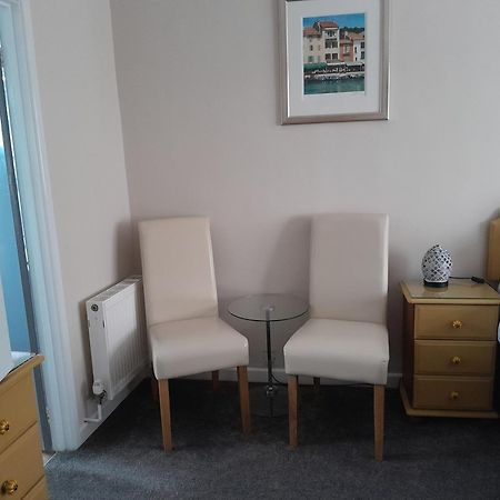 Relax At Rosscourt Guest House-Free On Site Parking (Adults Only) Bournemouth Exteriör bild
