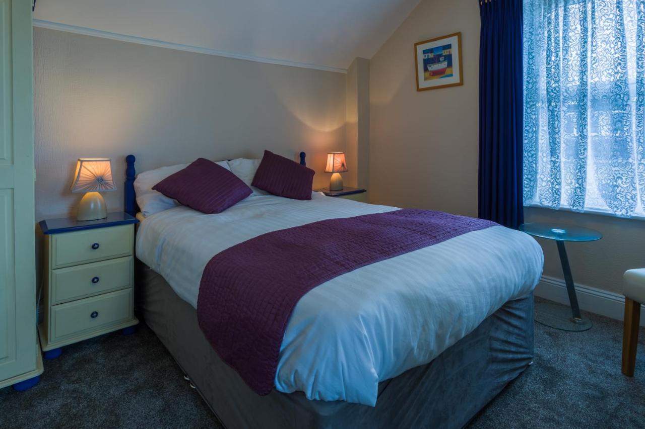 Relax At Rosscourt Guest House-Free On Site Parking (Adults Only) Bournemouth Exteriör bild