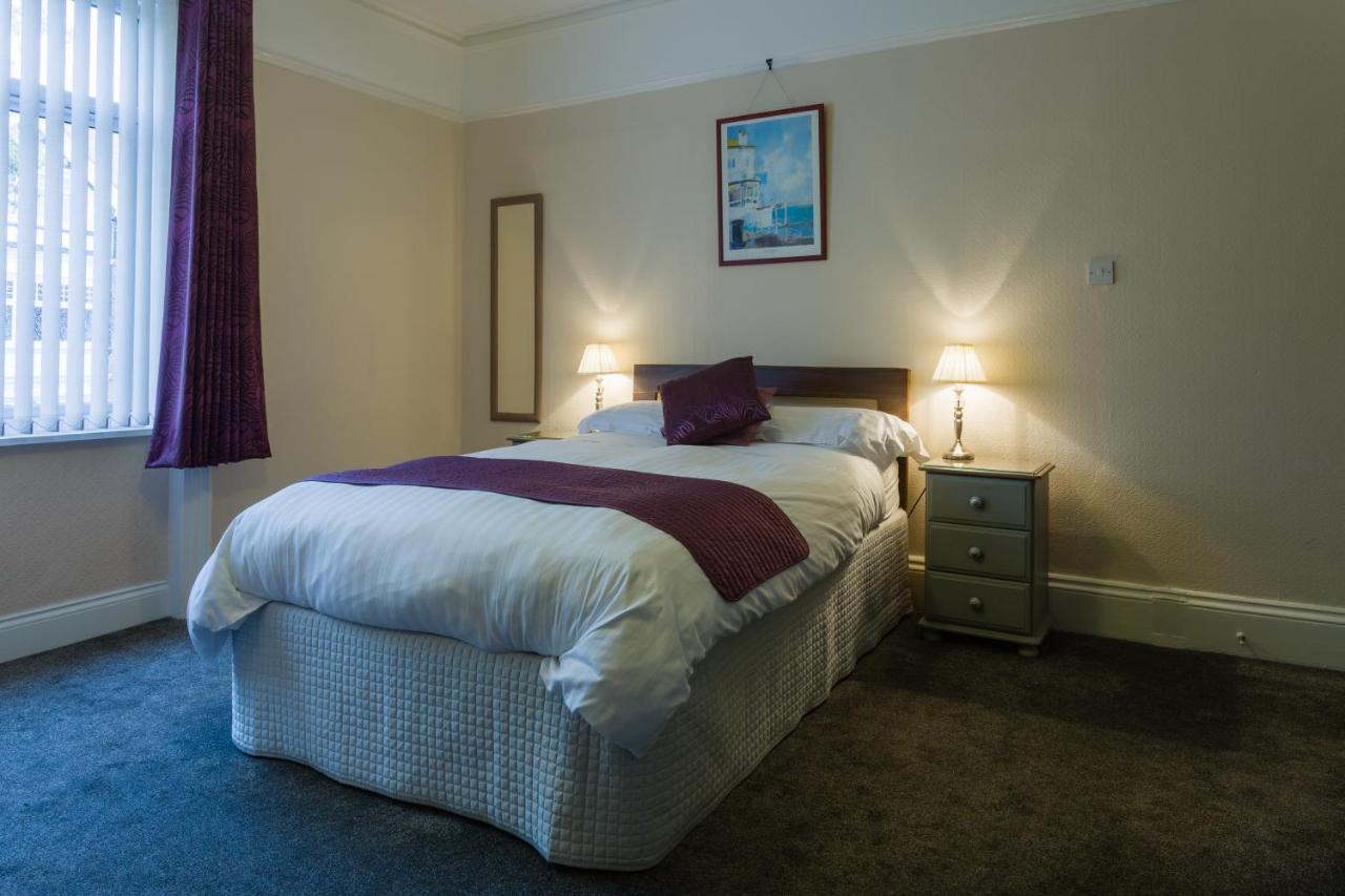 Relax At Rosscourt Guest House-Free On Site Parking (Adults Only) Bournemouth Exteriör bild