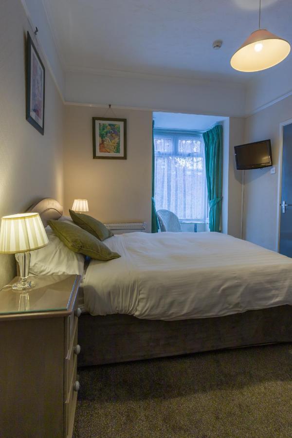 Relax At Rosscourt Guest House-Free On Site Parking (Adults Only) Bournemouth Exteriör bild