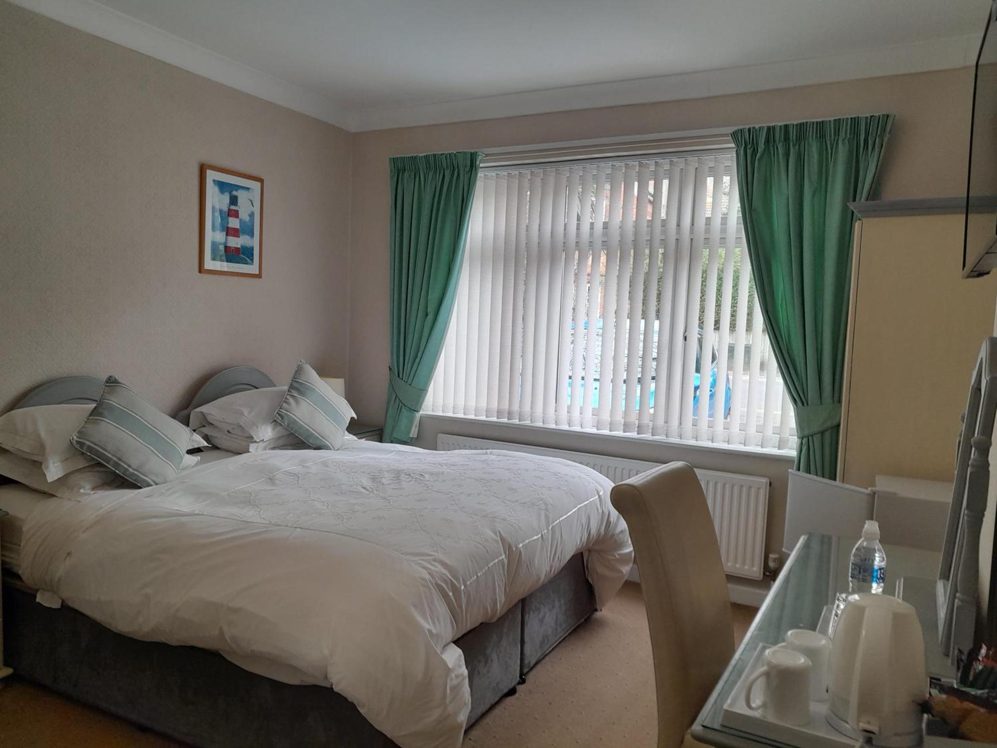 Relax At Rosscourt Guest House-Free On Site Parking (Adults Only) Bournemouth Exteriör bild
