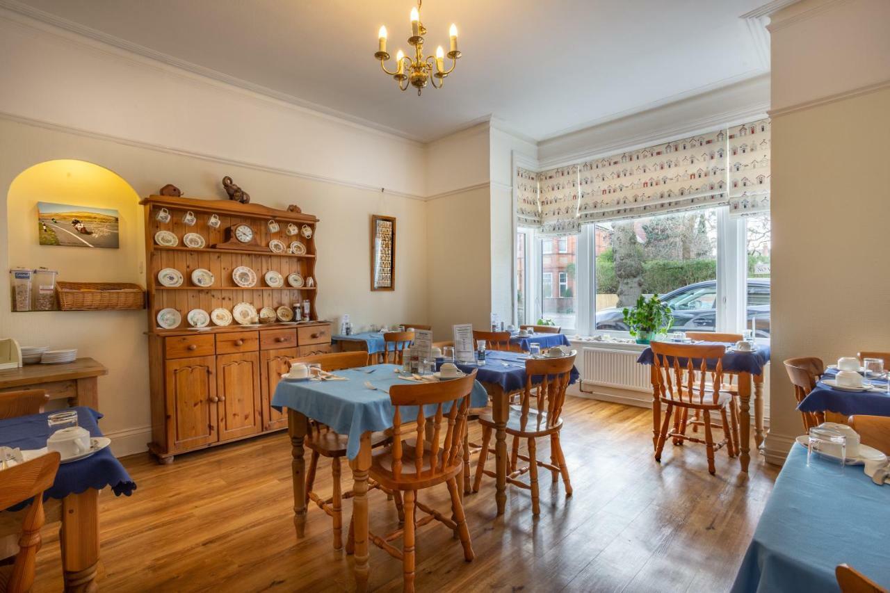Relax At Rosscourt Guest House-Free On Site Parking (Adults Only) Bournemouth Exteriör bild